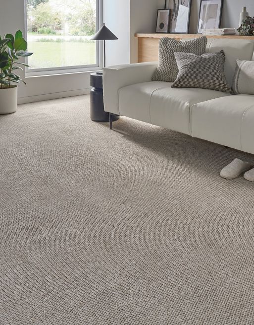 The 4.5mm pile height of this carpet gives an exceptional depth that cushions every step you take. Carpets with this pile height are warm, soft and comfortable underfoot!