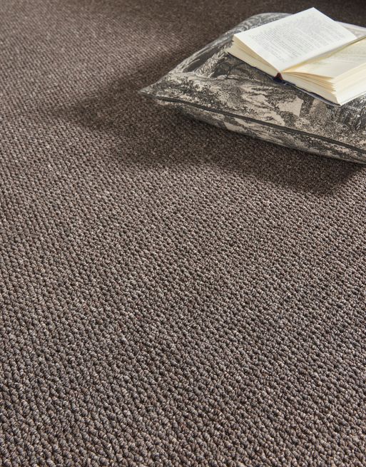 The 4.5mm pile height of this carpet gives an exceptional depth that cushions every step you take. Carpets with this pile height are warm, soft and comfortable underfoot!