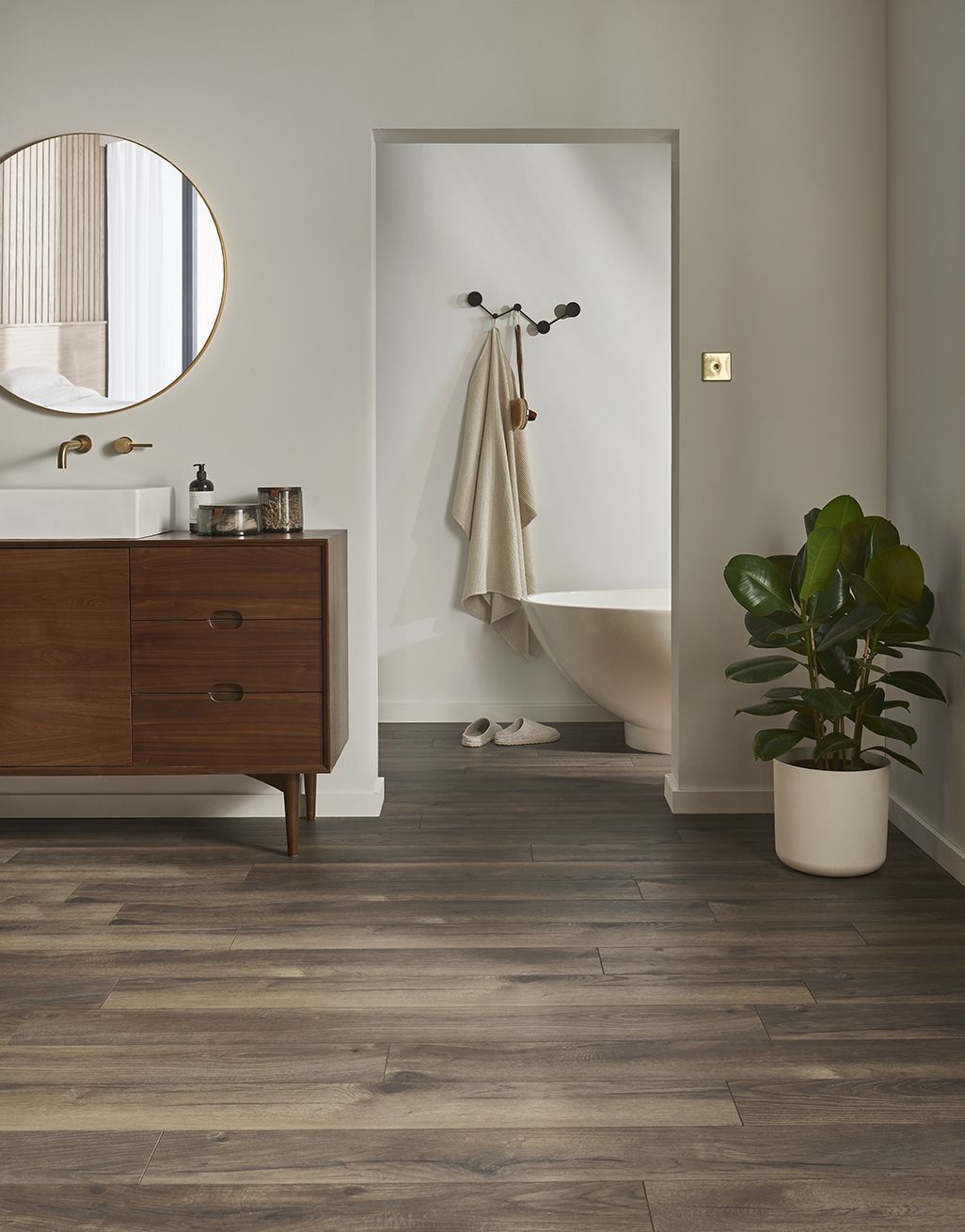 Residence Narrow - Dark Peterson Oak Laminate Flooring 5