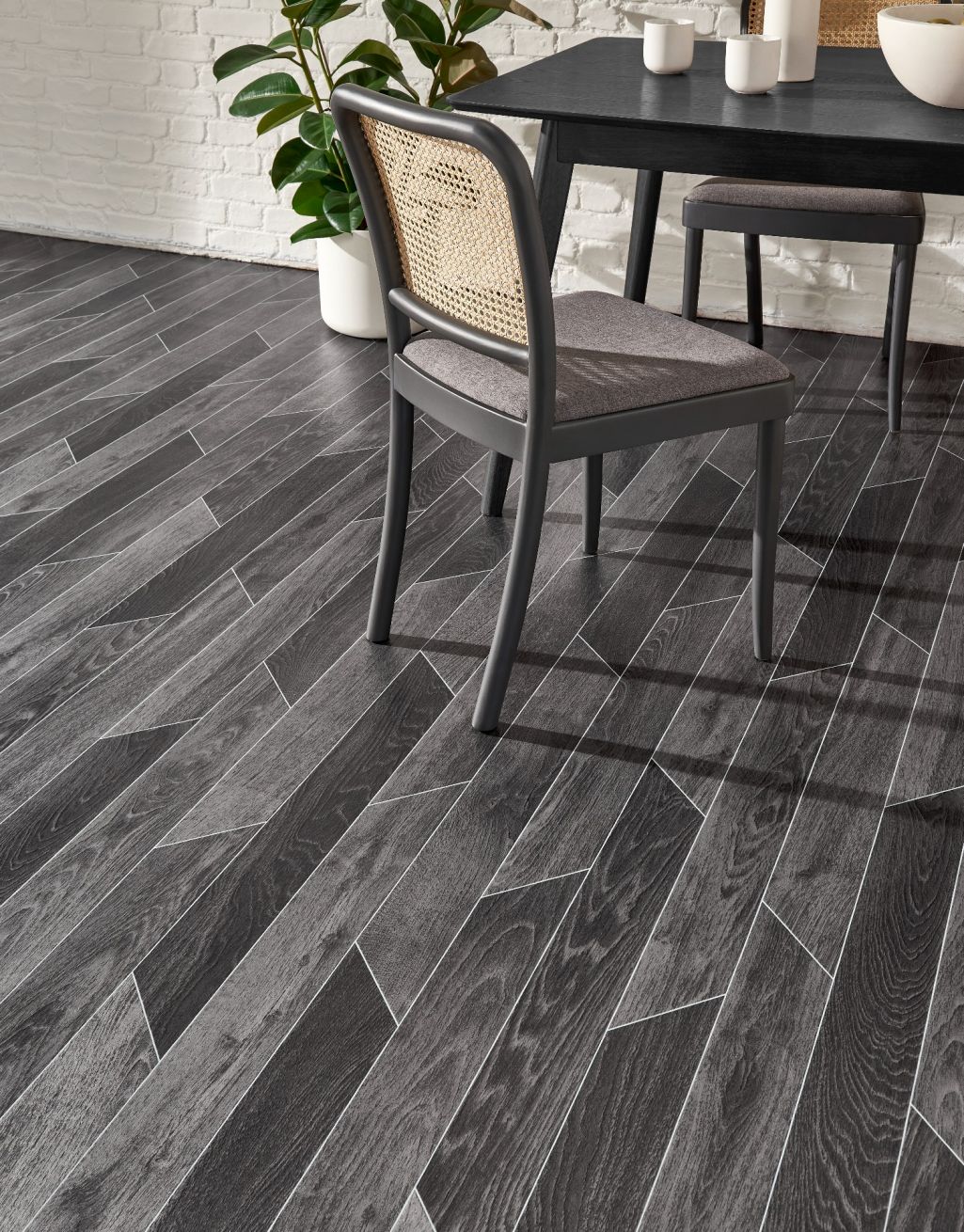Imperia - Aster Staggered Oak 1