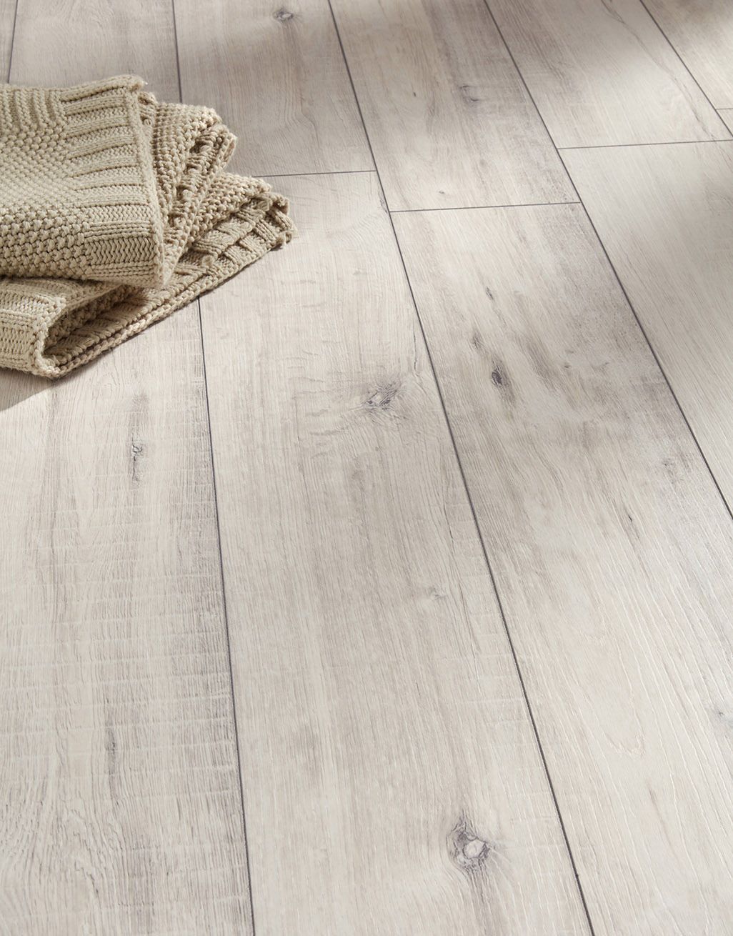 Villa - Gala Oak White Laminate Flooring 2