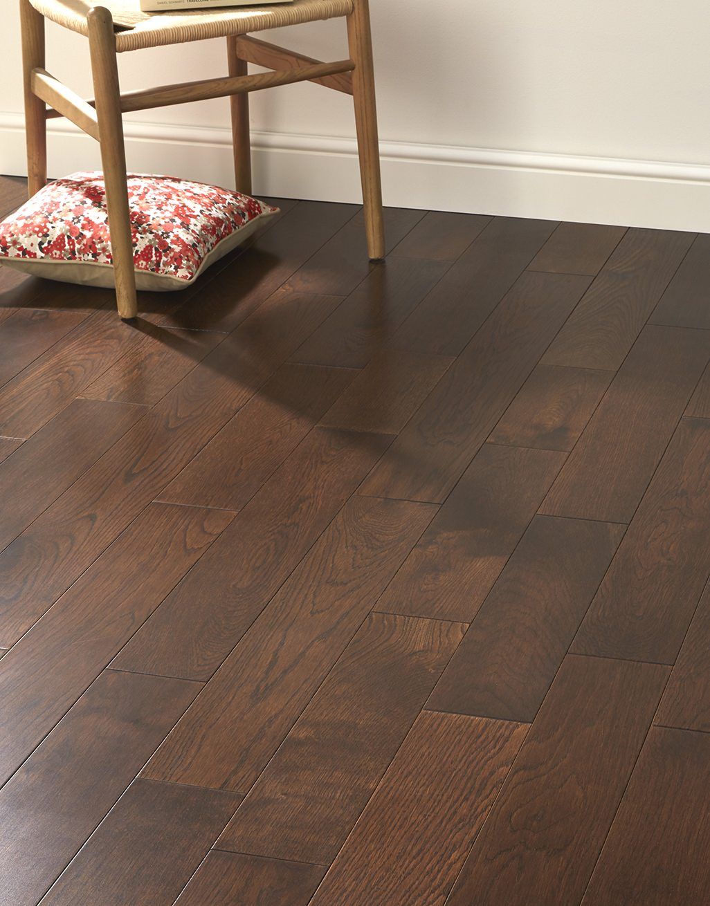 Studio Chocolate Oak Lacquered Engineered Wood Flooring 1