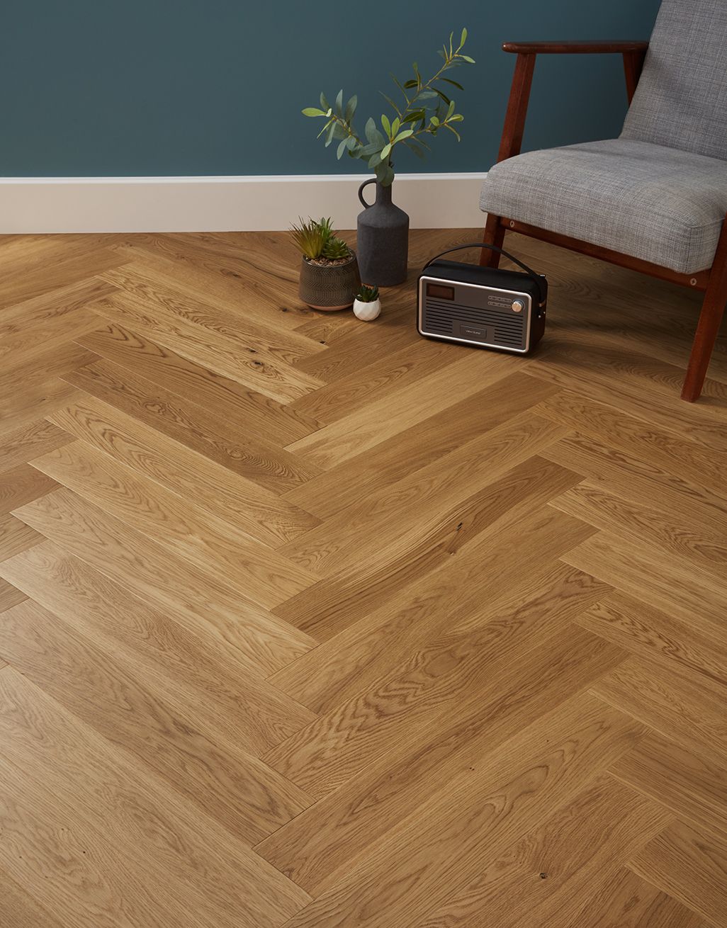 Marylebone Champagne Oak Brushed & Lacquered Engineered Wood Flooring 1