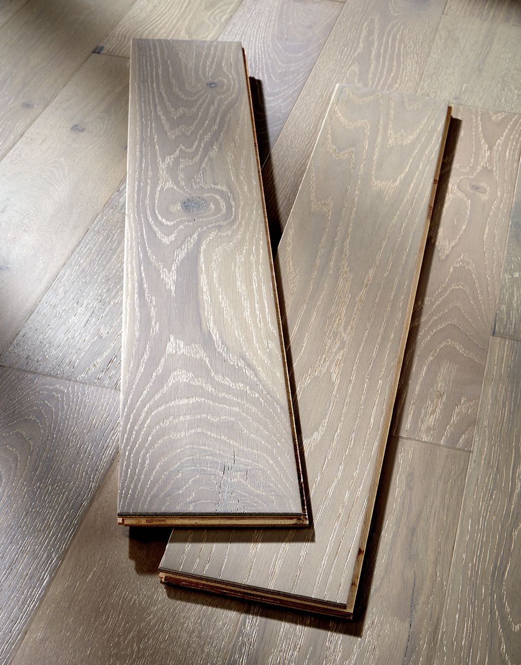 Loft Pearl Grey Oak Brushed & UV Lacquered Engineered Wood Flooring 3